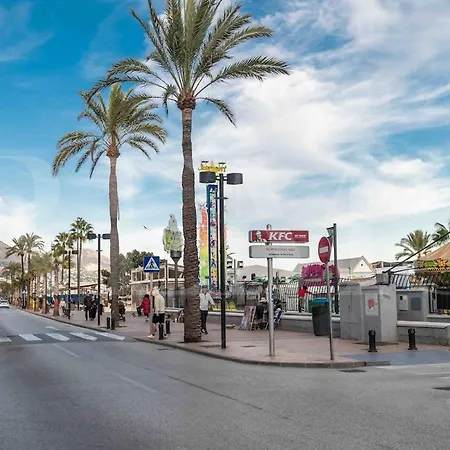 Daire Retreat With Balcony, Steps To Rems Fuengirola