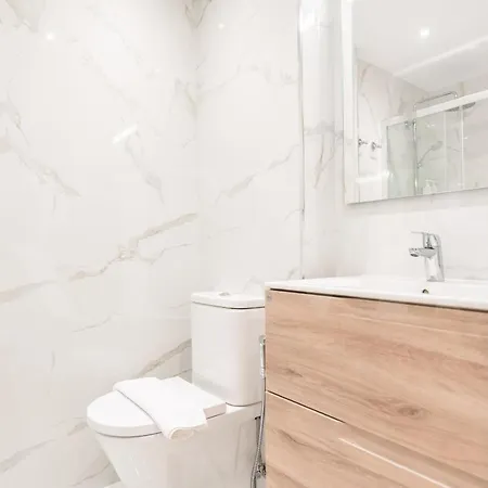 Retreat With Balcony, Steps To Rems * Fuengirola