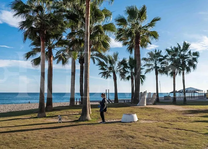 Retreat With Balcony, Steps To Rems Apartment Fuengirola