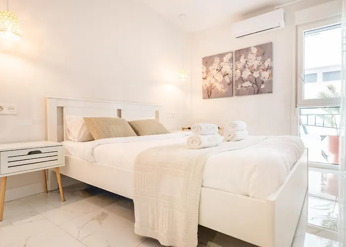 Retreat With Balcony, Steps To Rems * Fuengirola