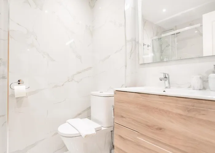 Retreat With Balcony, Steps To Rems * Fuengirola