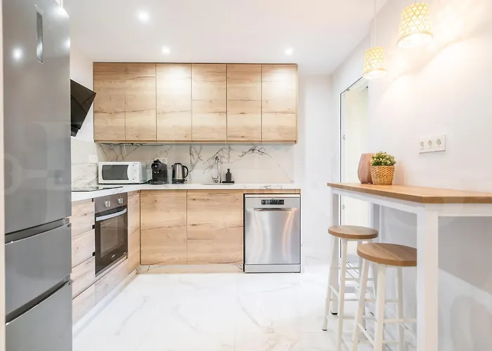 Retreat With Balcony, Steps To Rems