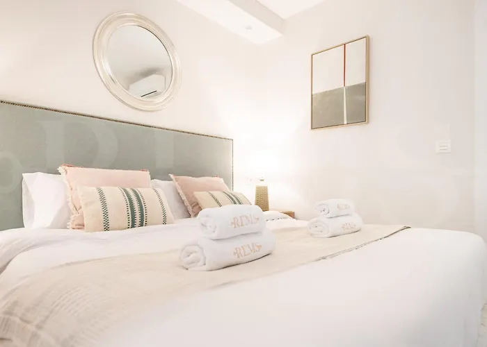 公寓 Retreat With Balcony, Steps To Rems *